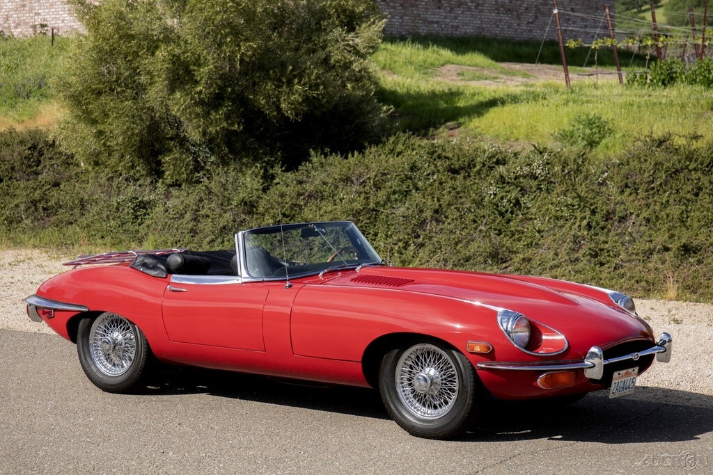 Jaguar-E-Type-1969-Convertible-6
