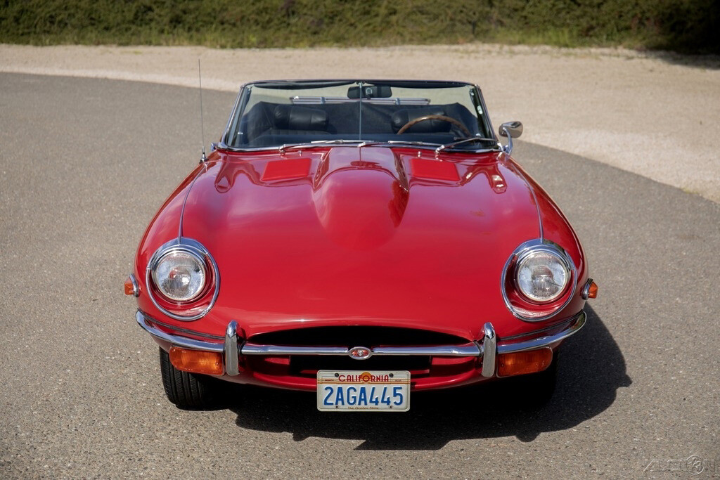Jaguar-E-Type-1969-Convertible-7