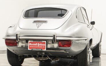 Jaguar-E-Type-1971-2D-Coupe-7