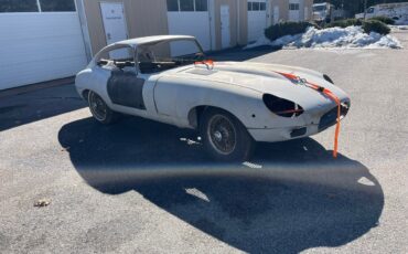 Jaguar-E-Type-1971-Coupe
