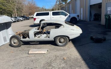 Jaguar-E-Type-1971-Coupe-9