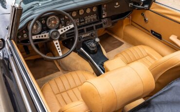 Jaguar-E-Type-1974-Convertible-14