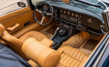 Jaguar-E-Type-1974-Convertible-15