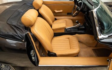 Jaguar-E-Type-1974-Convertible-31