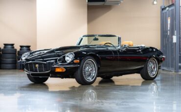 Jaguar-E-Type-1974-Convertible