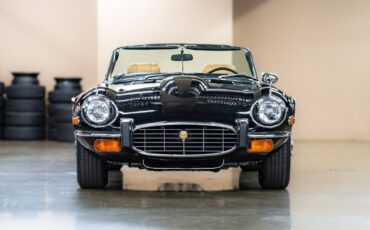 Jaguar-E-Type-1974-Convertible-9