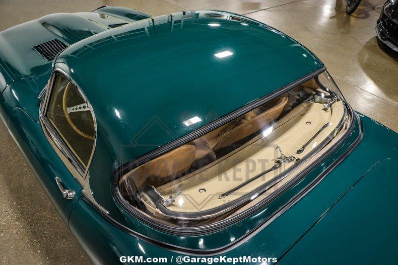 Jaguar-E-type-1964-Green-Tan-47