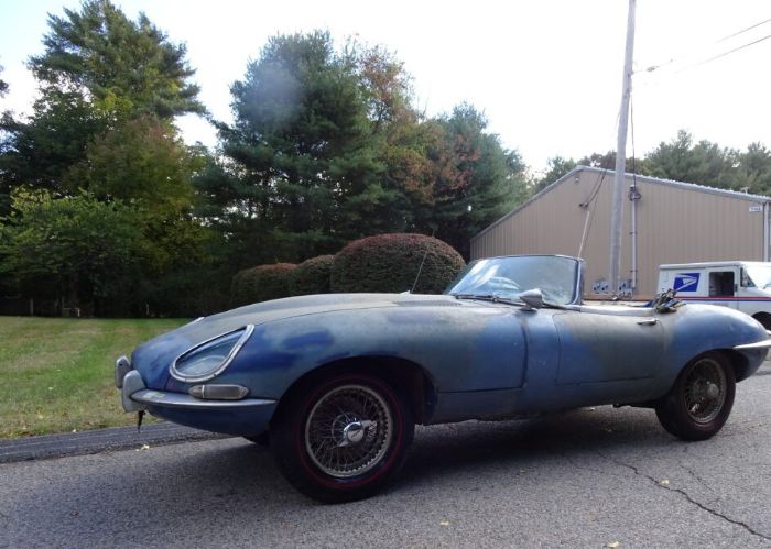 Jaguar-E-type-1966-1