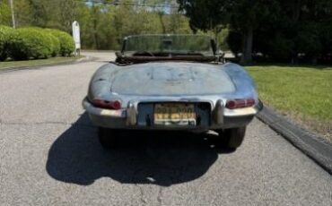 Jaguar-E-type-1966-2