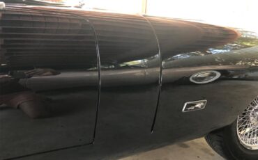 Jaguar-E-type-1971-Black-Biscuit-10