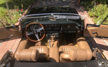 Jaguar-E-type-1971-Black-Biscuit-7