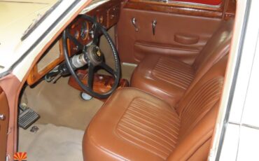 Jaguar-Mark-I-1957-1