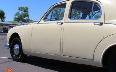 Jaguar-Mark-I-1957-19