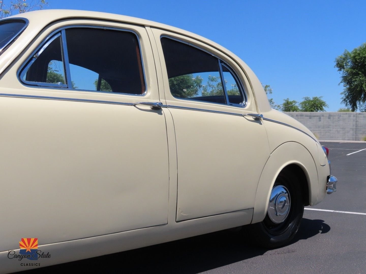 Jaguar-Mark-I-1957-22