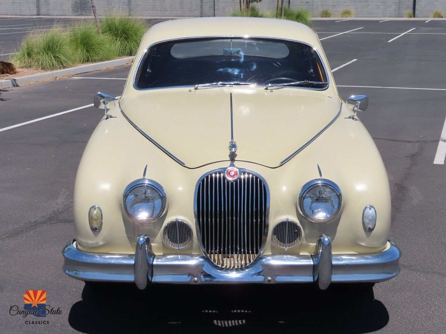 Jaguar-Mark-I-1957-32