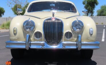 Jaguar-Mark-I-1957-33