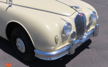 Jaguar-Mark-I-1957-34