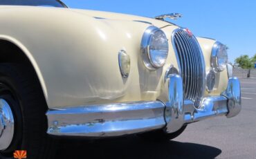 Jaguar-Mark-I-1957-35
