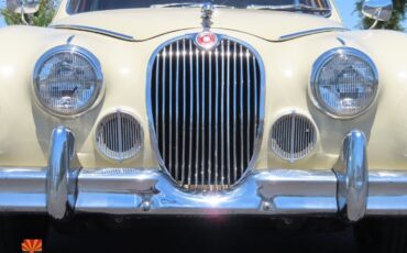 Jaguar-Mark-I-1957-37