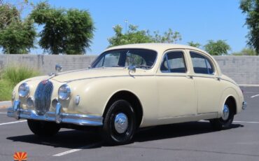 Jaguar-Mark-I-1957-5