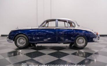 Jaguar-Mark-ii-1962-Blue-Biscuit-12