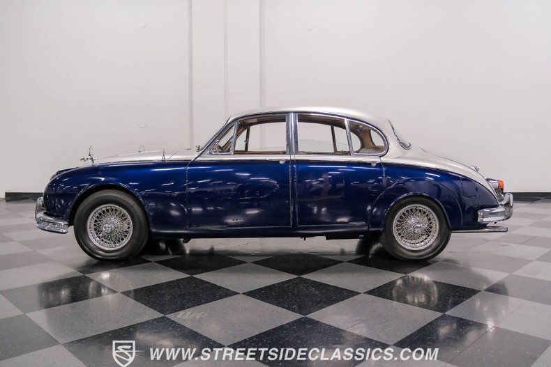 Jaguar-Mark-ii-1962-Blue-Biscuit-12