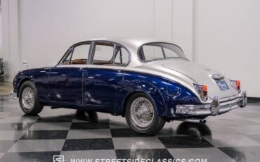 Jaguar-Mark-ii-1962-Blue-Biscuit-13