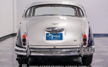 Jaguar-Mark-ii-1962-Blue-Biscuit-16