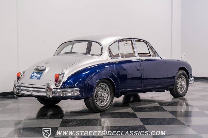 Jaguar-Mark-ii-1962-Blue-Biscuit-18