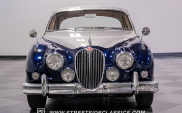 Jaguar-Mark-ii-1962-Blue-Biscuit-23