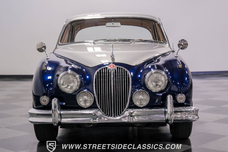Jaguar-Mark-ii-1962-Blue-Biscuit-23