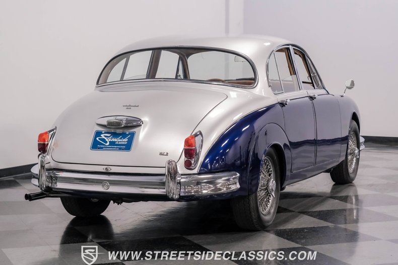 Jaguar-Mark-ii-1962-Blue-Biscuit-31