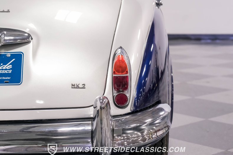 Jaguar-Mark-ii-1962-Blue-Biscuit-33