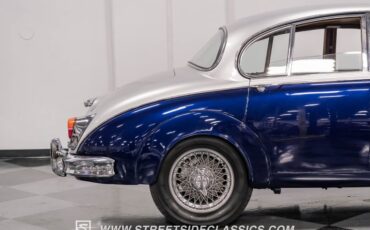 Jaguar-Mark-ii-1962-Blue-Biscuit-35