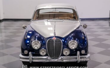 Jaguar-Mark-ii-1962-Blue-Biscuit-39
