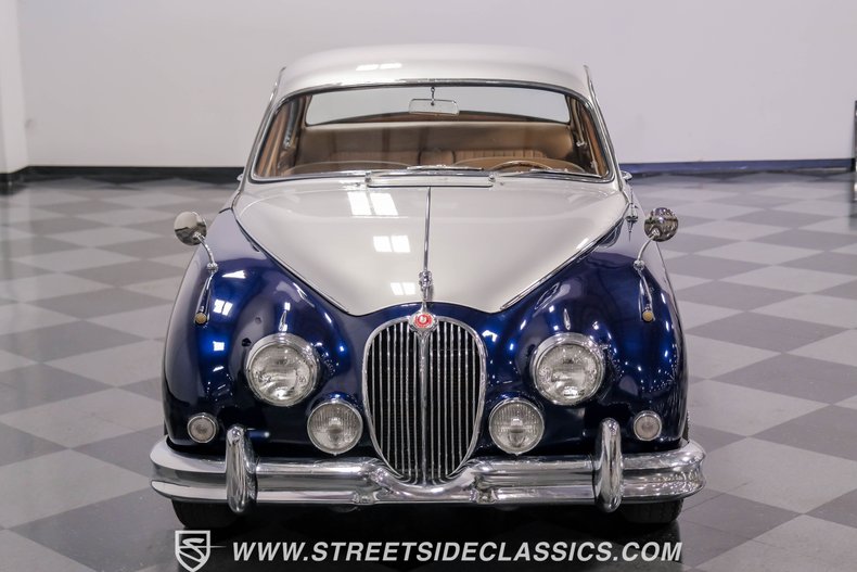 Jaguar-Mark-ii-1962-Blue-Biscuit-39