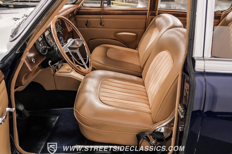 Jaguar-Mark-ii-1962-Blue-Biscuit-49