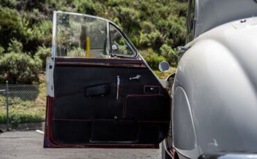 Jaguar-Mark-ix-1959-White-Black-32