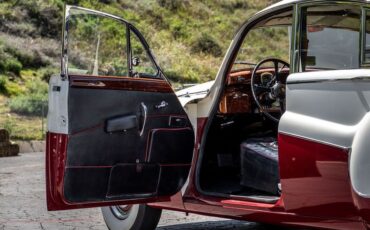 Jaguar-Mark-ix-1959-White-Black-33
