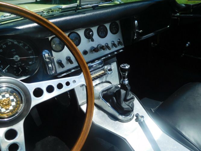 Jaguar-Other-1962-Primrose-Yellow-Black-11