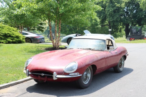 Jaguar-Other-1969-Burgundy-Black-1