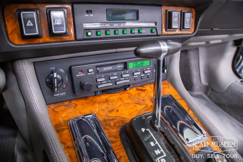 Jaguar-Other-1990-Blue-Metallic-Gray-Leather-19