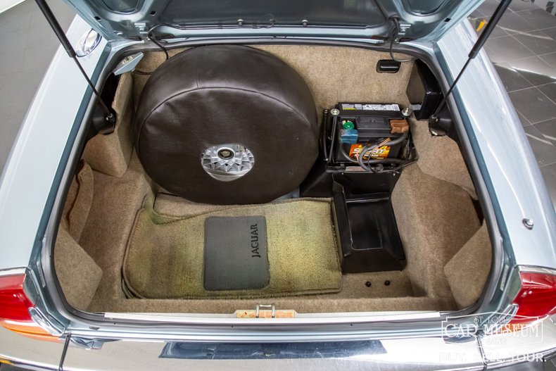 Jaguar-Other-1990-Blue-Metallic-Gray-Leather-34