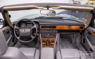 Jaguar-Other-1990-Blue-Metallic-Gray-Leather-39