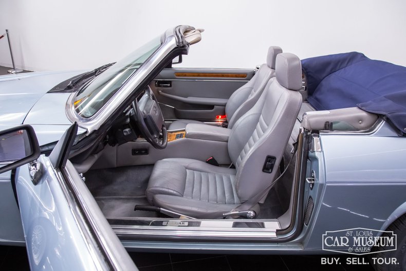 Jaguar-Other-1990-Blue-Metallic-Gray-Leather-44