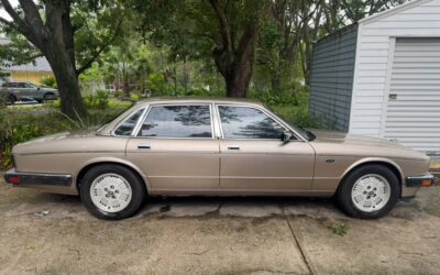 Jaguar Vanden plas 1994
