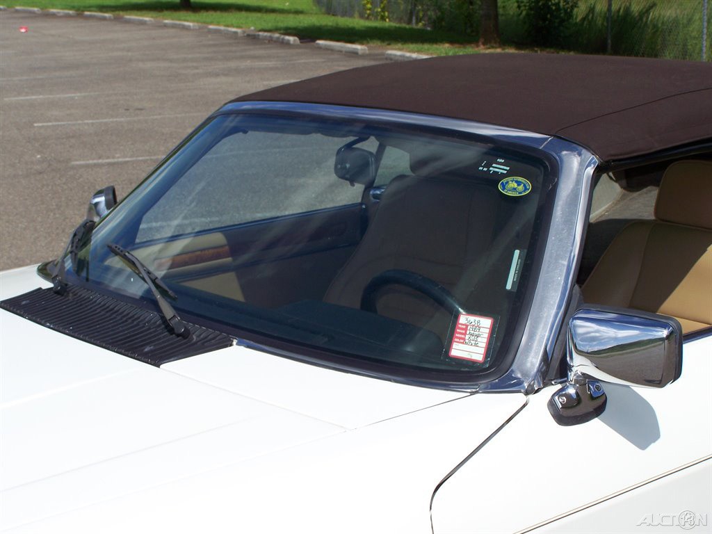 Jaguar-XJ-1989-Convertible-13