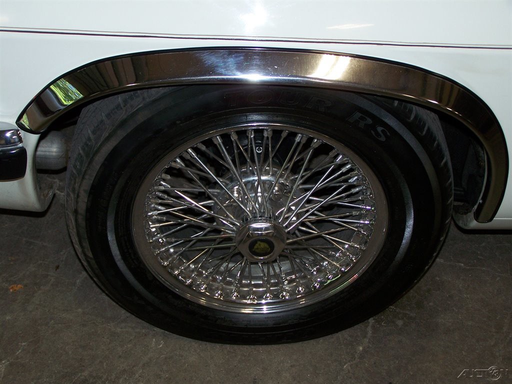 Jaguar-XJ-1989-Convertible-16