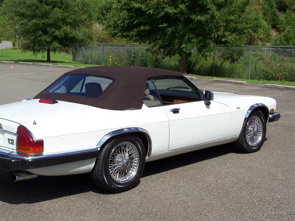 Jaguar-XJ-1989-Convertible-19
