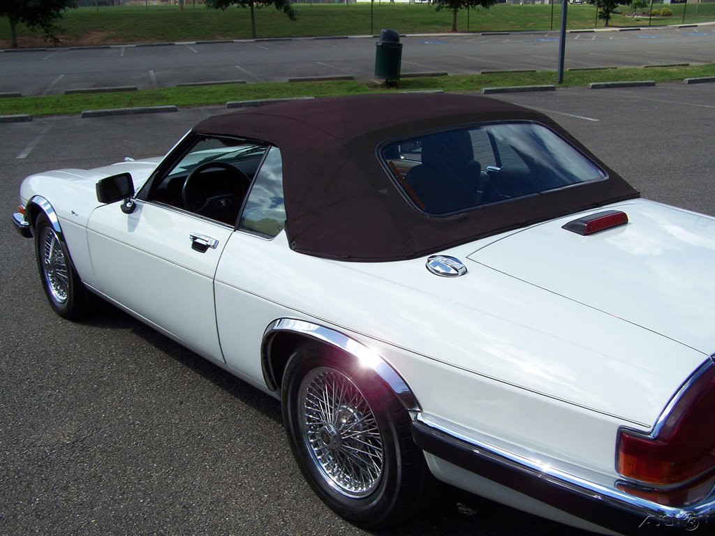 Jaguar-XJ-1989-Convertible-22